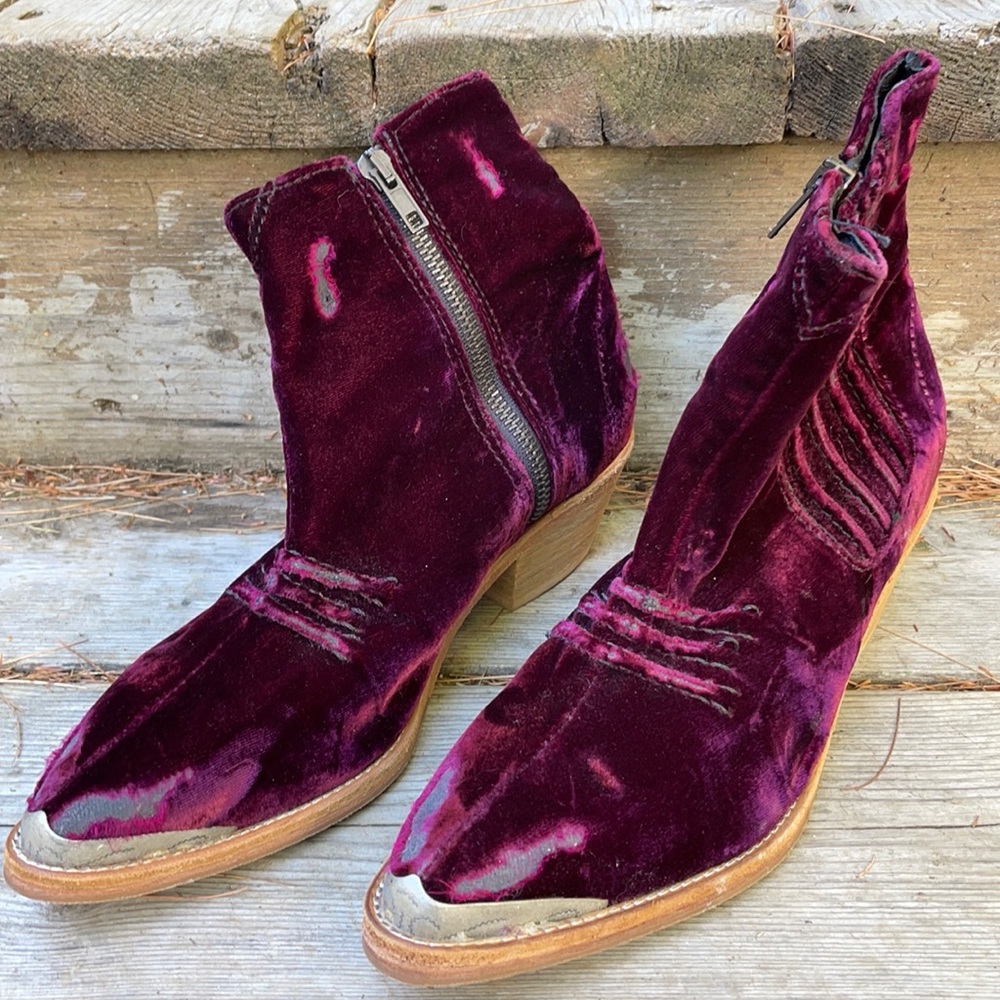 Free People Distressed Velvet Boots Sz 37